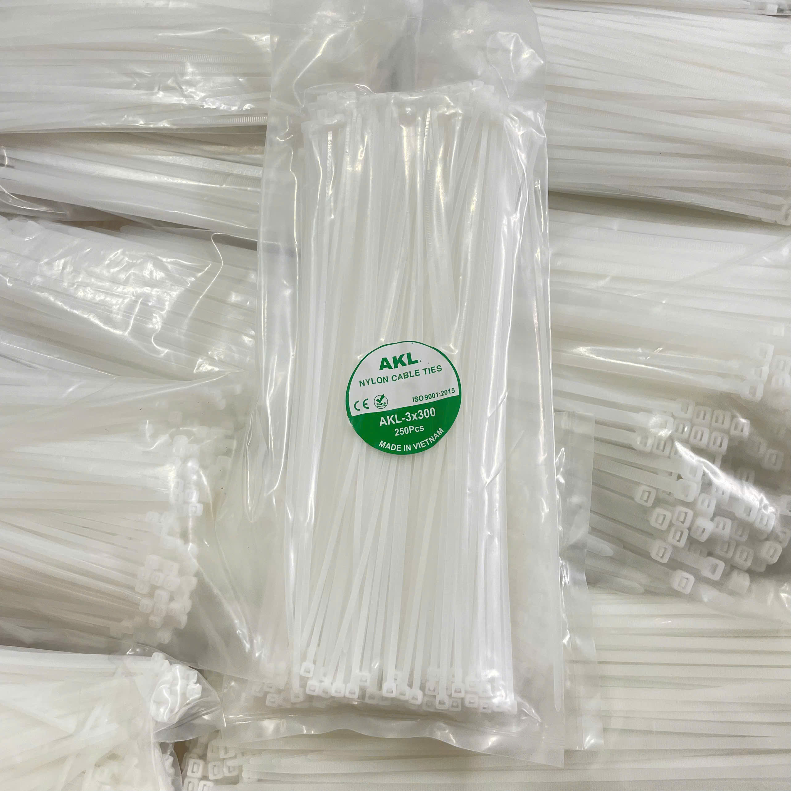 Dây rút nhựa trắng 3x300mm